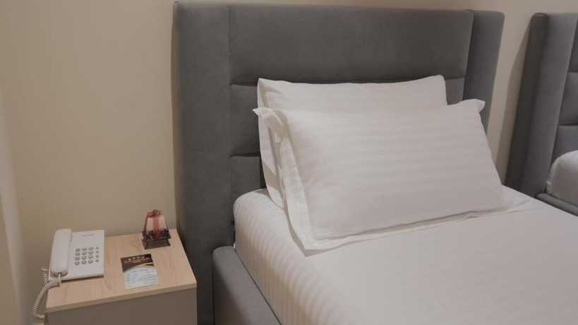 Imagen de la habitación del Hotel Granda, Tirana. Foto 12