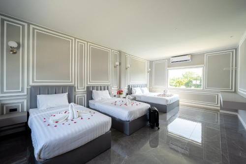 Imagen de la habitación del Hotel Grandbangsaray. Foto 20