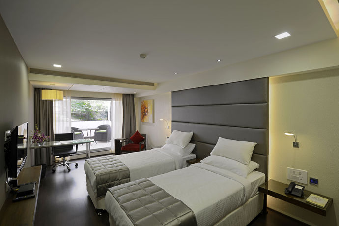 Imagen de los exteriores del Hotel Grande 51. Foto 13