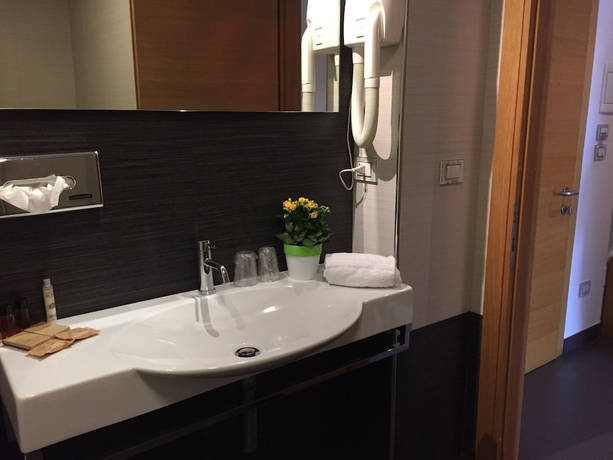 Imagen de la habitación del Hotel Grande Albergo Alfeo. Foto 10