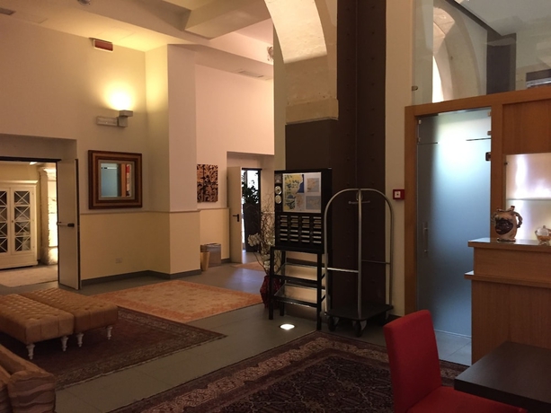 Imagen de los interiores del Hotel Grande Albergo Alfeo. Foto 17