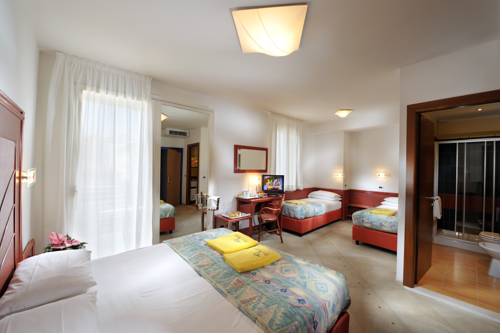Imagen de la habitación del Hotel Grande Albergo Marin. Foto 3