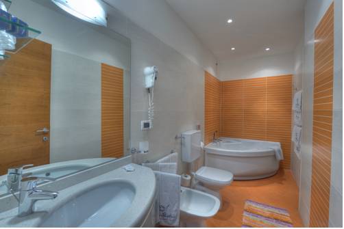 Imagen de la habitación del Hotel Grande Albergo Marin. Foto 6