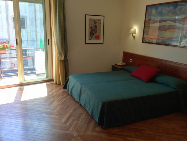 Imagen de la habitación del Hotel Grande Albergo Maugeri. Foto 8