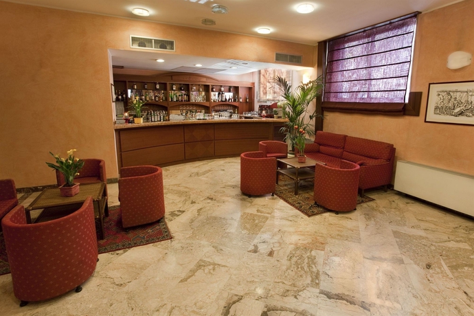 Imagen del bar/restaurante del Hotel Grande Albergo Maugeri. Foto 4