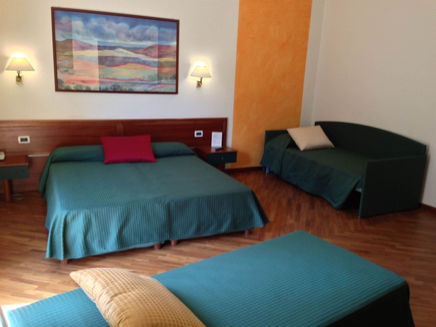 Imagen de la habitación del Hotel Grande Albergo Maugeri. Foto 10