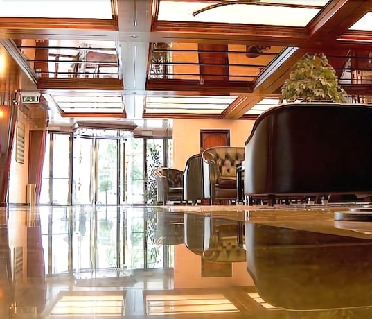 Imagen de los interiores del Hotel Grande Albergo Potenza. Foto 17