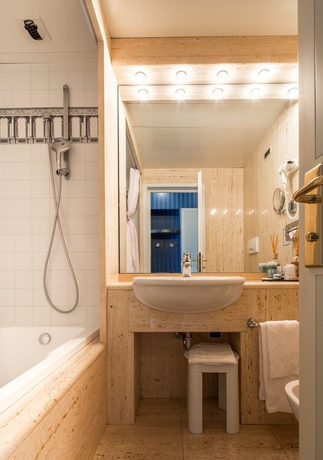 Imagen de la habitación del Hotel Grande Albergo Roma. Foto 13