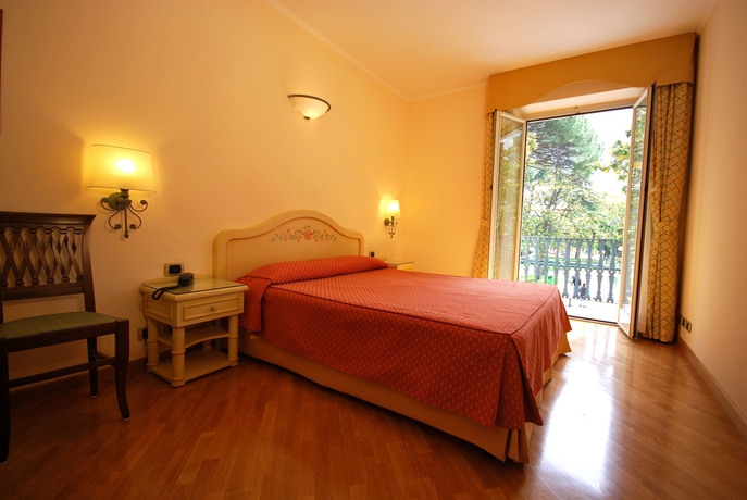 Imagen de la habitación del Hotel Grande Albergo Sestri Levante. Foto 12
