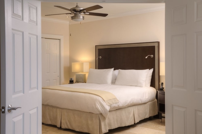 Imagen de la habitación del Hotel Grande Bay Resort. Foto 7