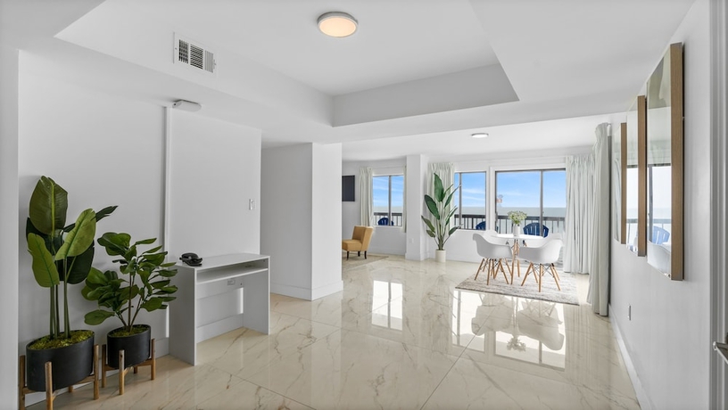 Imagen de la habitación del Hotel Grande Beach Resort. Foto 14
