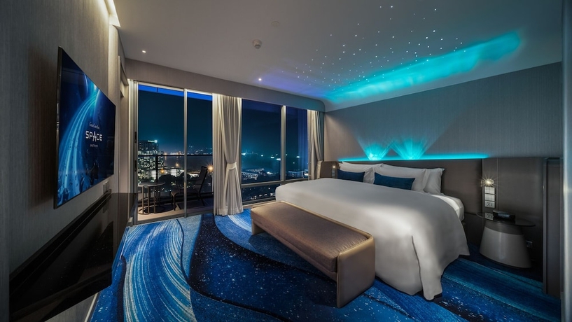 Imagen de la habitación del Hotel Grande Centre Point Space Pattaya. Foto 4