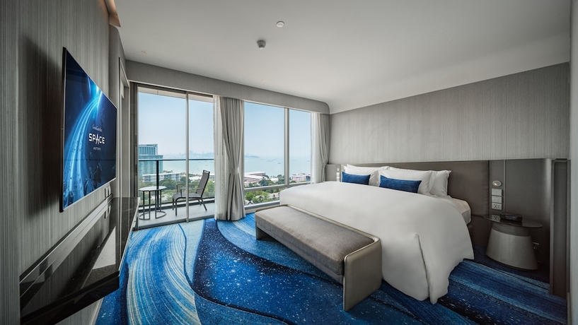 Imagen de la habitación del Hotel Grande Centre Point Space Pattaya. Foto 15