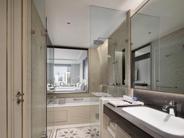 Imagen de la habitación del Hotel Grande Centre Point Surawong Bangkok. Foto 9