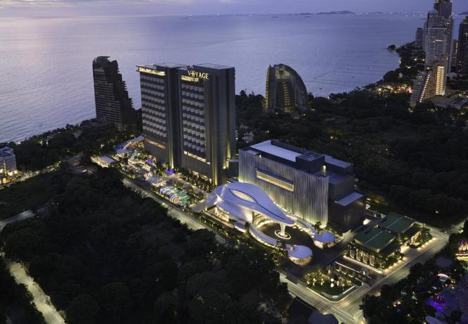 Imagen de los exteriores del Hotel Grande Centre Point Voyage Pattaya. Foto 12