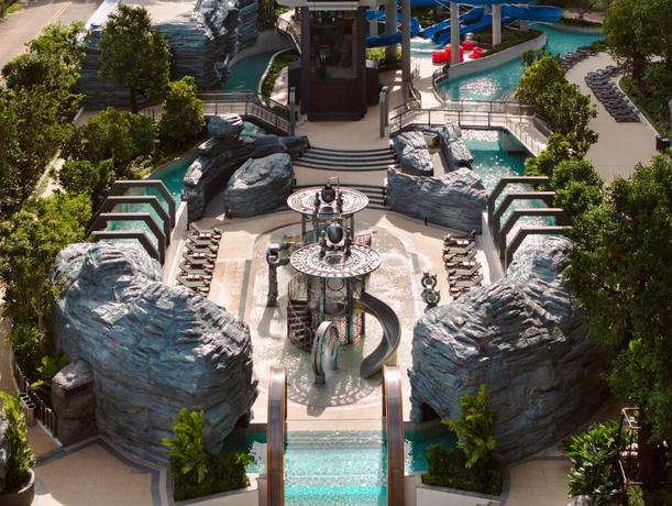 Imagen de los exteriores del Hotel Grande Centre Point Voyage Pattaya. Foto 13