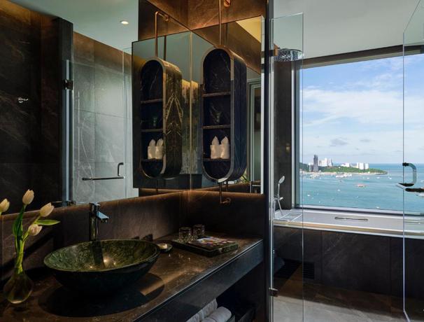 Imagen de la habitación del Hotel Grande Centre Point Voyage Pattaya. Foto 7