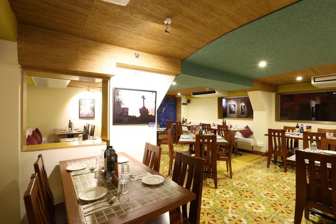 Imagen del bar/restaurante del Hotel Grande Delmon. Foto 6