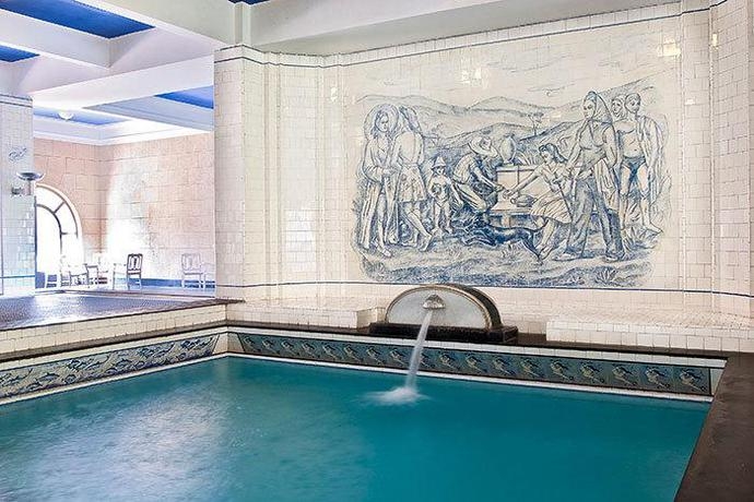 Imagen de la piscina del Hotel Grande E Termas De Arax&aacute;. Foto 6