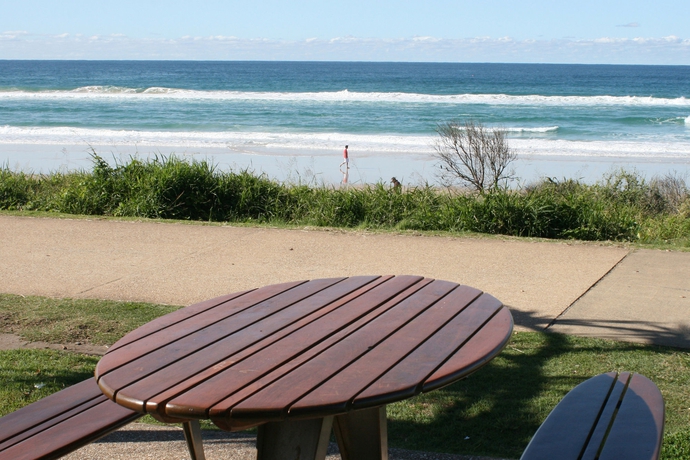 Imagen de los exteriores del Hotel Grande Florida Beachside Resort. Foto 8