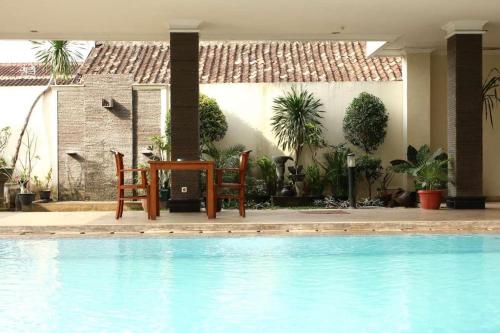 Imagen general del Hotel Grande Lampung. Foto 7