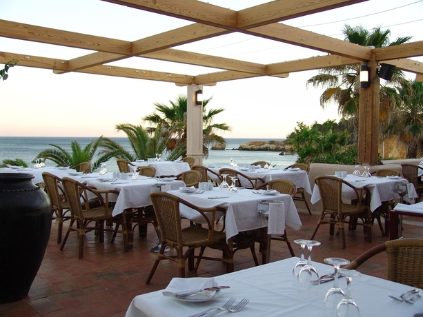 Imagen del bar/restaurante del Hotel Grande Real Santa Eulalia Resort. Foto 3