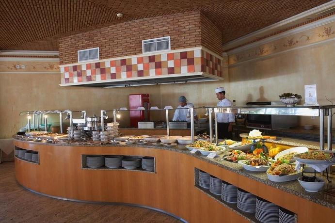 Imagen del bar/restaurante del Hotel Grande Real Santa Eulalia Resort. Foto 5