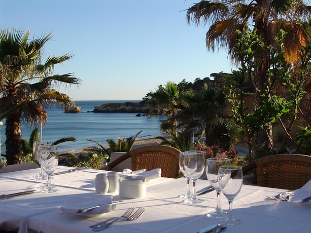 Imagen del bar/restaurante del Hotel Grande Real Santa Eulalia Resort. Foto 6