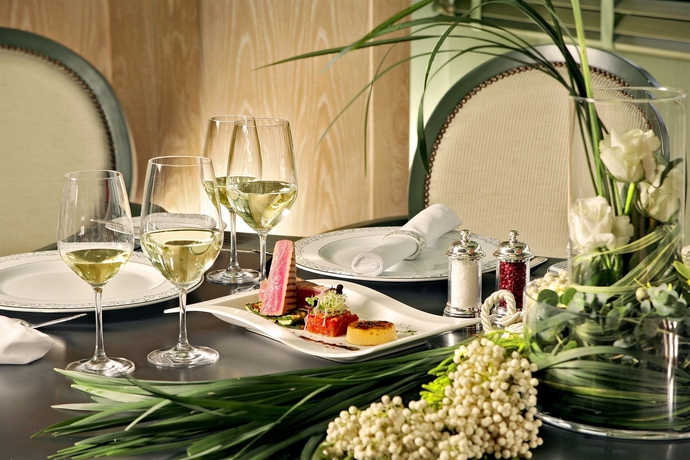 Imagen de la habitación del Hotel Grande Real Villa Italia. Foto 11