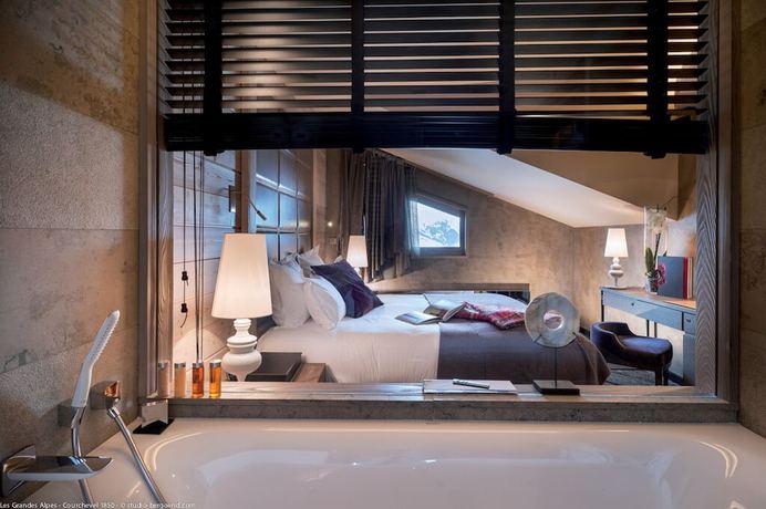 Imagen de la habitación del Hotel Grandes Alpes. Foto 5