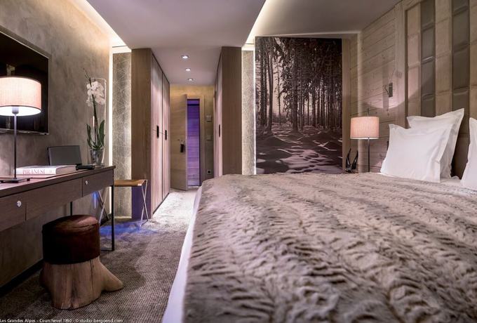 Imagen de la habitación del Hotel Grandes Alpes. Foto 9