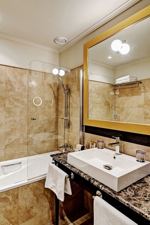 Imagen de la habitación del Hotel Grandezza Luxury Palace. Foto 2
