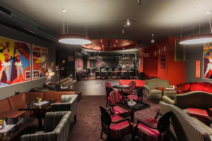 Imagen del bar/restaurante del Hotel Grandhotel Ambassador National House. Foto 7