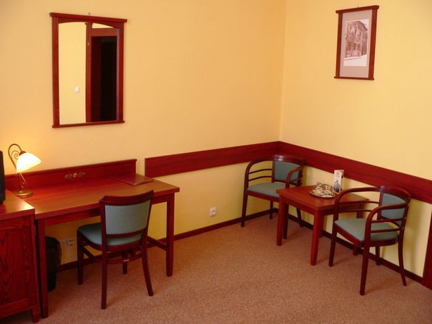 Imagen de la habitación del Hotel Grandhotel Garni. Foto 7