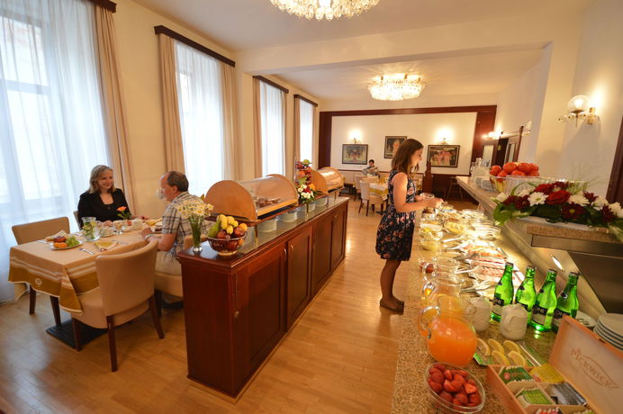 Imagen de la habitación del Hotel Grandhotel Garni. Foto 10