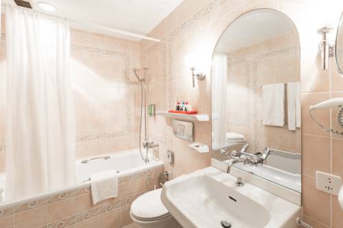 Imagen de la habitación del Hotel Grandhotel Giessbach. Foto 2