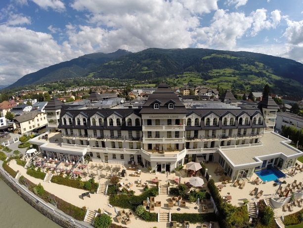 Imagen de los exteriores del Hotel Grandhotel Lienz. Foto 10