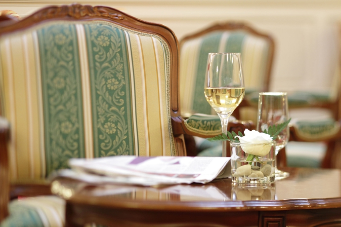 Imagen de los interiores del Hotel Grandhotel Pupp. Foto 5