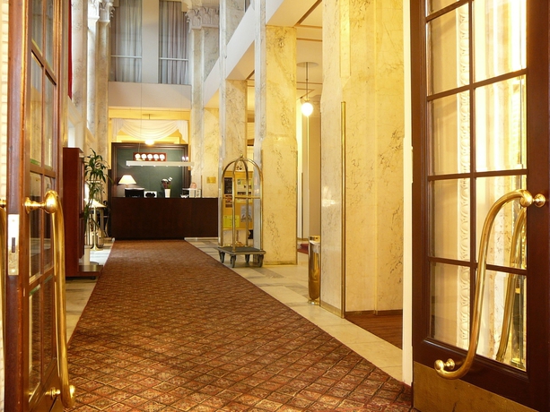 Imagen de los interiores del Hotel Grandhotel Pupp. Foto 7