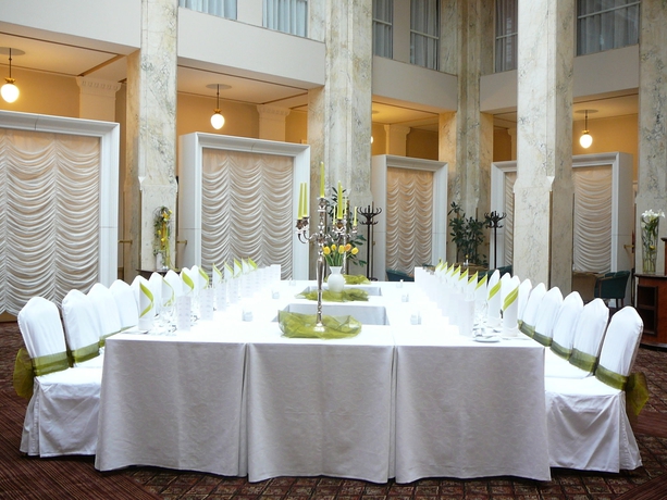 Imagen de los interiores del Hotel Grandhotel Pupp. Foto 12