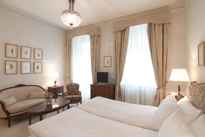 Imagen de la habitación del Hotel Grandhotel Romerbad. Foto 4