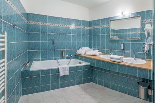 Imagen de la habitación del Hotel Grandhotel Salva. Foto 7