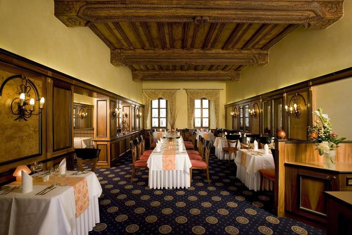 Imagen del bar/restaurante del Hotel Grandhotel Zvon. Foto 3