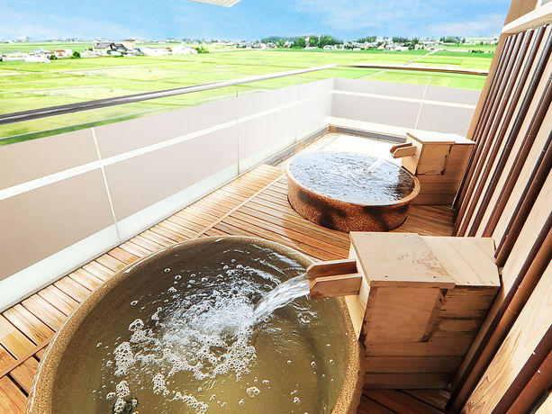Imagen de la piscina del Hotel Grandia Housen. Foto 12
