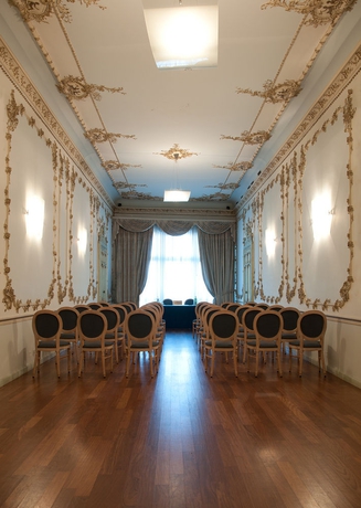 Imagen de los interiores del Hotel Grand'italia. Foto 7