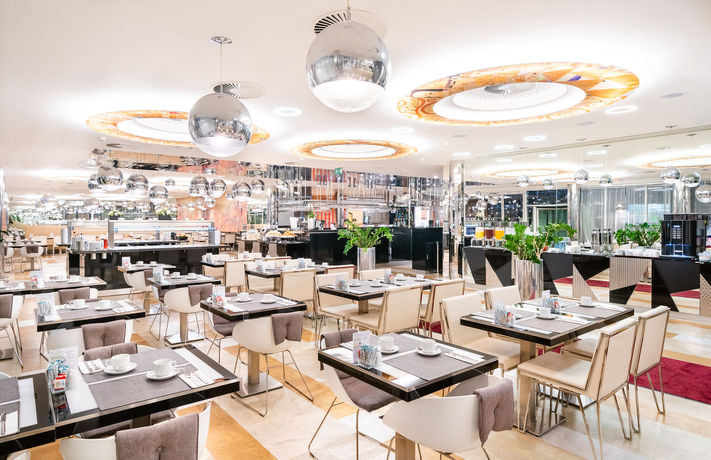 Imagen del bar/restaurante del Hotel Grandium Prague. Foto 2