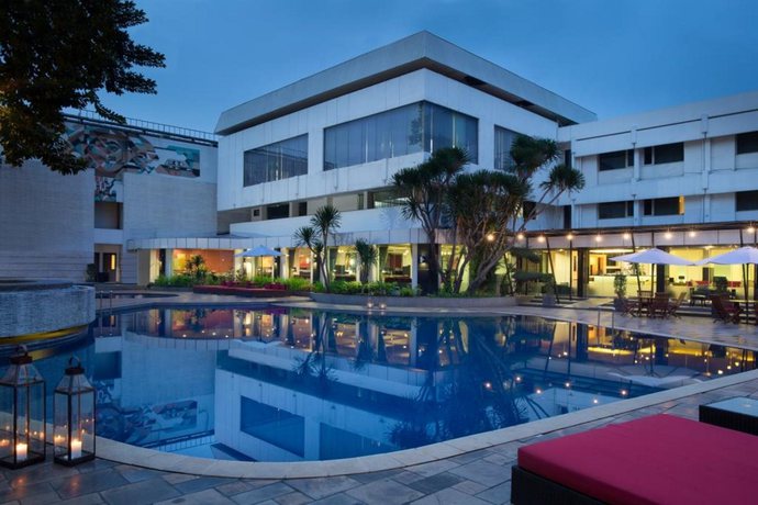 Imagen de la piscina del Hotel Grandkemang - Chse Certified. Foto 20