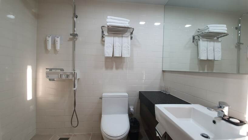 Imagen de la habitación del Hotel Grandmillions. Foto 22