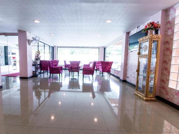 Imagen de los interiores del Hotel Grandprapa Place. Foto 8