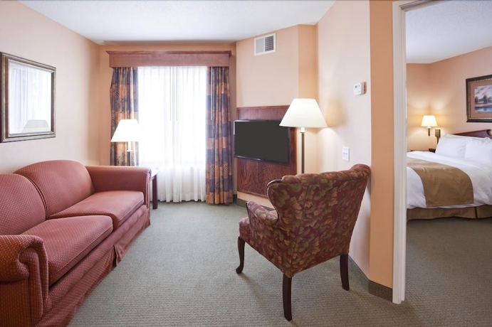 Imagen de la habitación del Hotel Grandstay and Suites, Ames. Foto 13